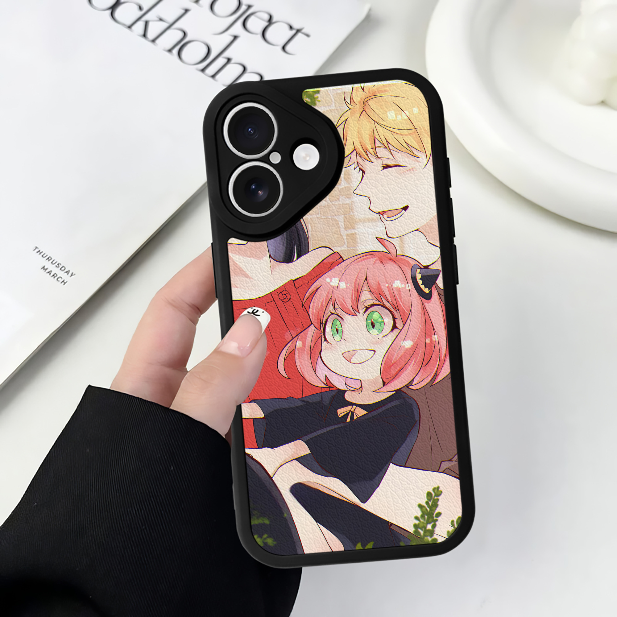 （画像用） SPY×FAMILY间谍家家酒 【iPhone 16シリーズ対応】シリコンスマホケース（レザー調） 材質：シリコン